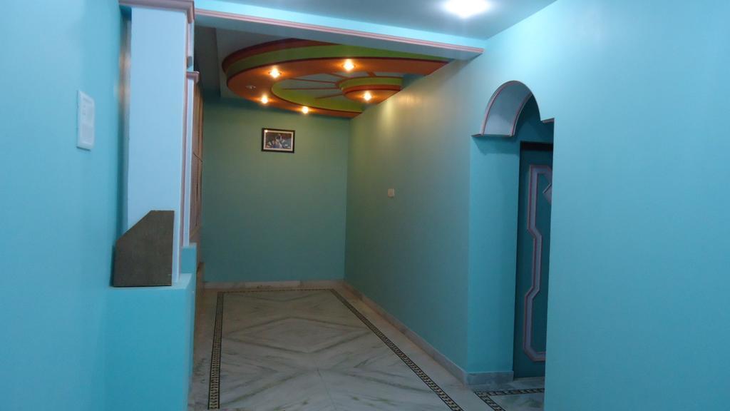 Krishna Paying Guest House Váránaszi Kültér fotó