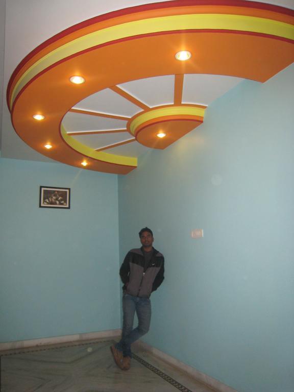 Krishna Paying Guest House Váránaszi Kültér fotó