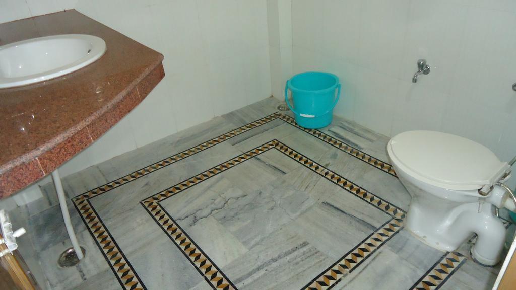 Krishna Paying Guest House Váránaszi Kültér fotó